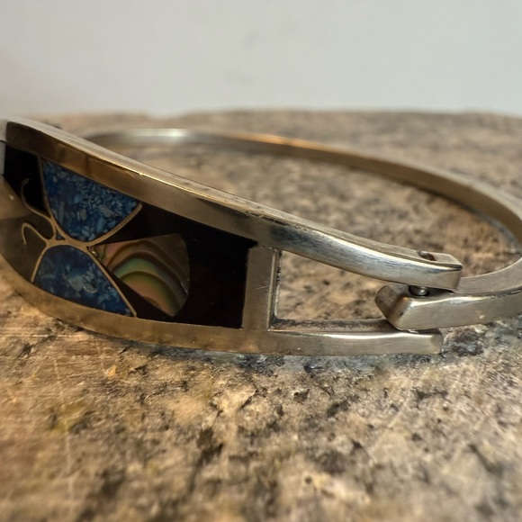 Silver Mother of Pearl with Black and Blue Inlay Bracelet - Picture 10 of 12